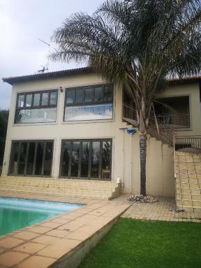 Bristow Self Catering Unit with Back Up Power and Free Wi- Fi - Housity