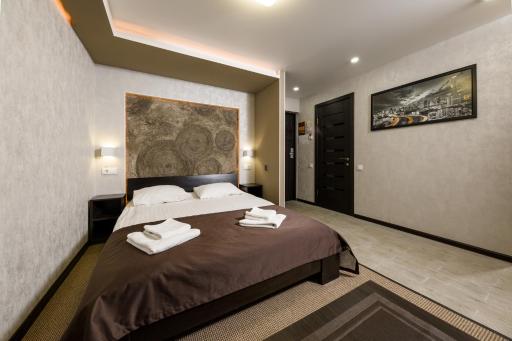 Hotel Nivki - Housity