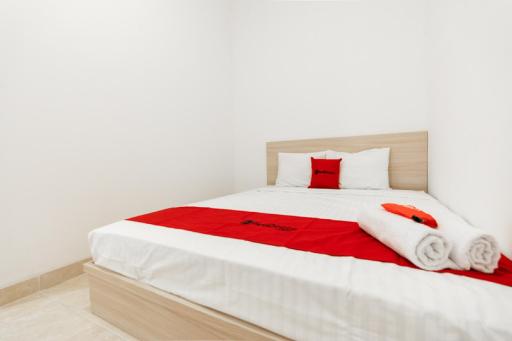 RedDoorz @ Graha Cemerlang Maros - Housity