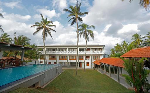 The Beach Boutique - Housity