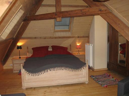 Familiensuite, zwei Zimmer, Mitbenutzung von Küche und Bad - Housity