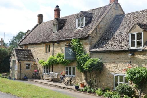 The Horse & Groom - Housity