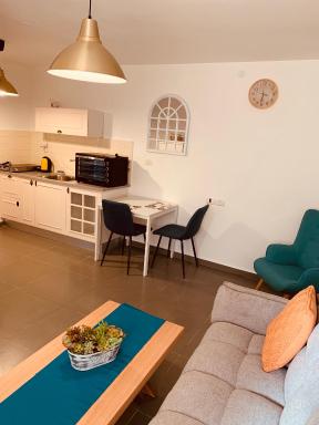 BEAUTIFUL PRIVATE - Housity