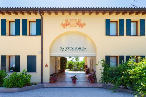 Sant\'Andrea Agriturismo con cantina Martignago Vignaioli Asolo Prosecco Docg Wines - Housity