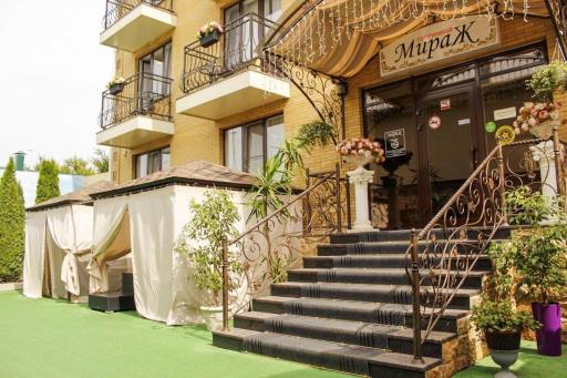 Hotel Mirazh - Housity