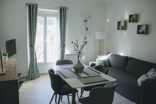 Charmant appartement au cœur des grès d Annot - Housity