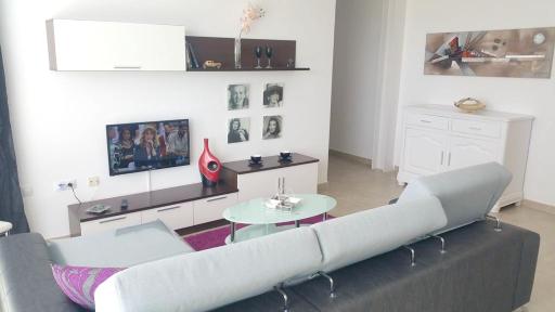 Charming Apartment in Riveira with Private Parking - Housity