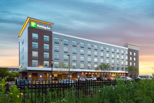 Holiday Inn Boston Logan Airport - Chelsea by IHG - Housity