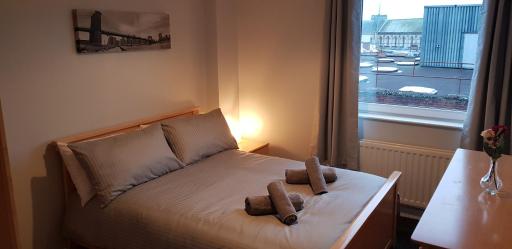 Library Square Penthouse - Housity