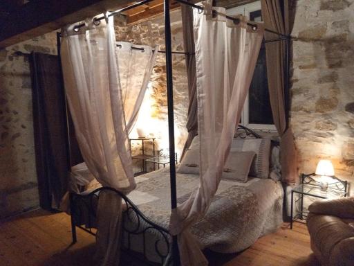 Maison Grandes Chambres avec cuisine -jardin -Terrasse-BBQ - Housity