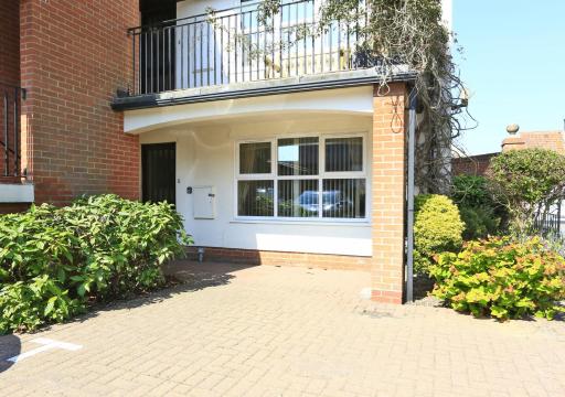 2 Coastguard Court - Housity