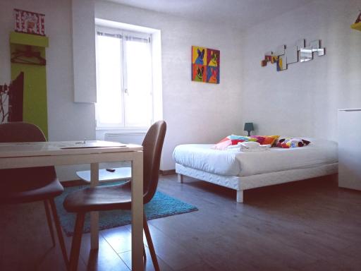 Grand studio au bord de l'eau - Housity