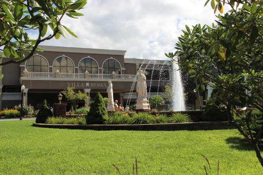 Villa Roma Resort and Conference Center - Housity