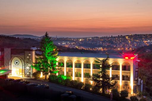 Park Hotel RAYA Garden - Free Parking - Housity