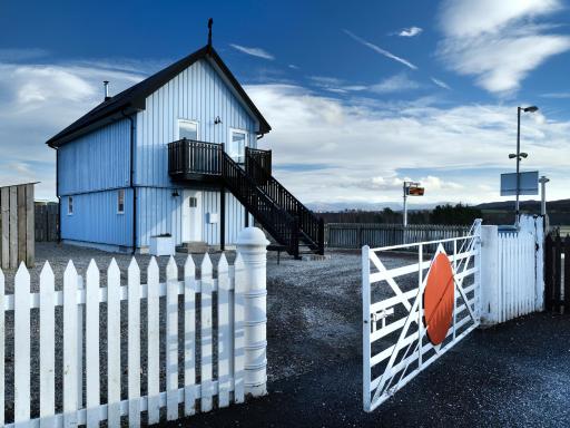 Signal Box - Housity