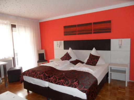 Hotel Gasthof zum Engel - Gästehaus - Housity