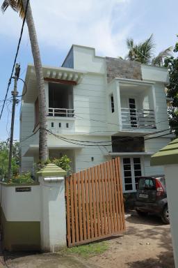 Alleppey Waves - Housity