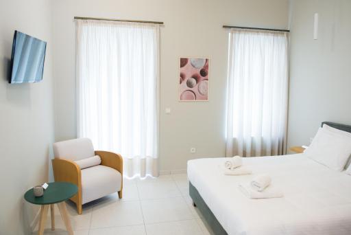 Stylish Studio Apartments-1878 House - Housity