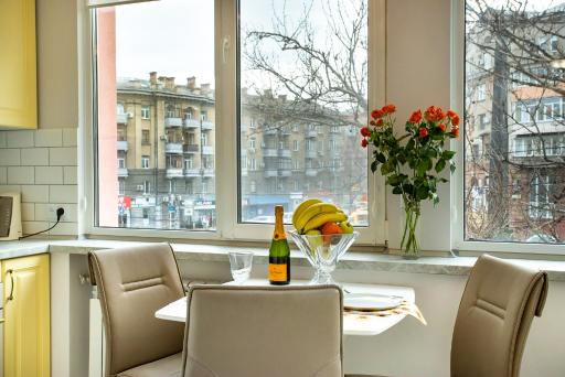 Bright apartment city view - Housity