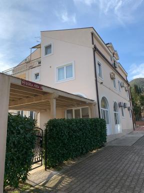 Villa Alla Bed and Breakfast - Hizvo