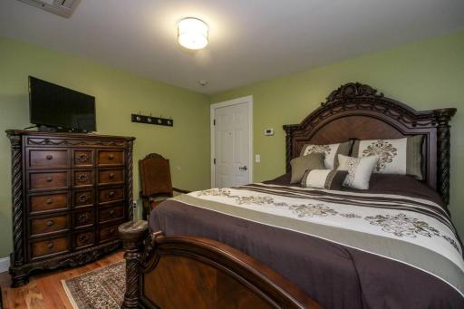 Cold Spring Hotel - Housity