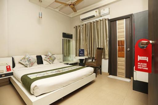 Hotel Sundaram - Housity