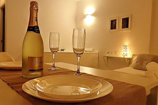 Apartment with Jacuzzi Free Wifi - Housity