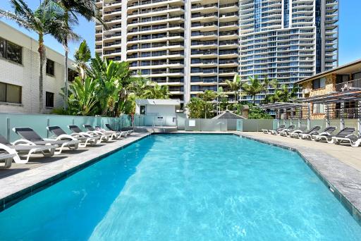 Surfers Century Oceanside Apartments - Housity