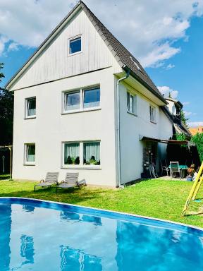 Gästehaus Falkensee, nahe Berlin mit Pool - Housity