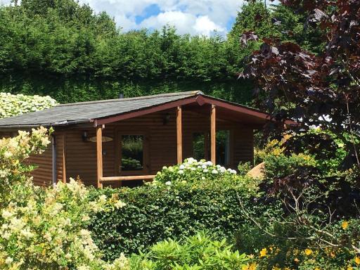 East Crinnis Log Cabin - Housity