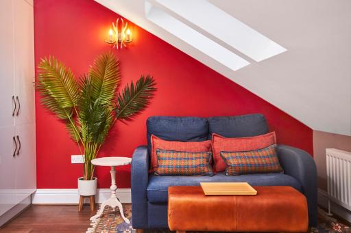 Beautiful Chique Apartment - Sleeps 2 - Second Floor - Housity