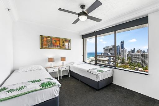 Surfers Century Oceanside Apartments - Housity