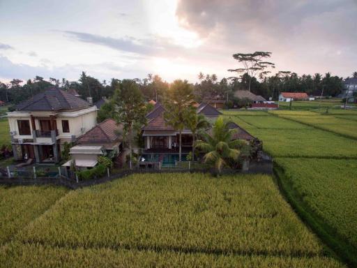 Widi Agung Villa - Housity