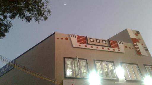 AAN Five Bedroom Guest House - Housity