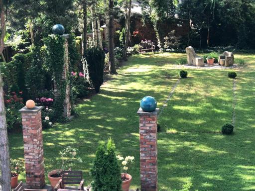 Pension Bloo Tomato - Housity