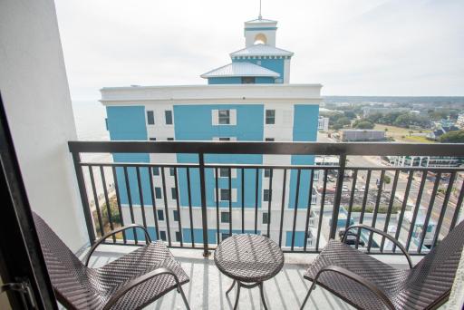 Sun N Sand Resort - Housity