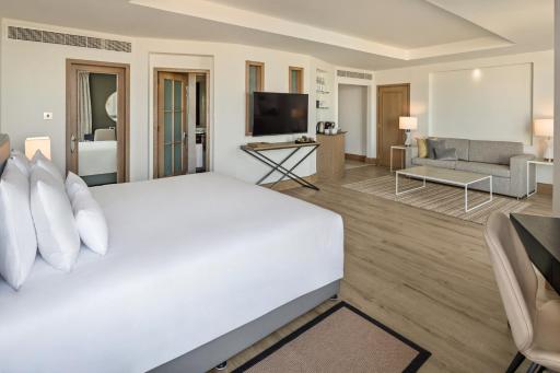 JA The Resort - JA Beach Hotel, Dubai - Housity
