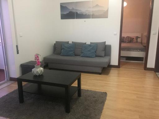 Victoria's Apartment - Housity