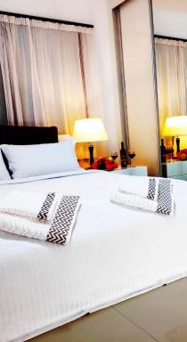 Uptown holiday app daily rental contactless Check In & Check Out - Housity