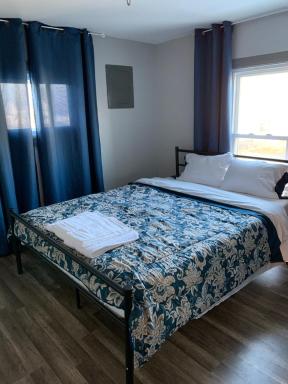 Budget Room in Pontiac House near Downtown Pontiac Affordable to Stay - Housity