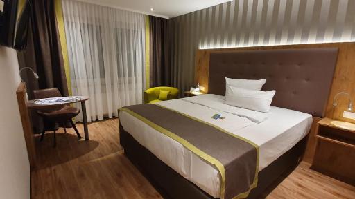 AKZENT Hotel Merfelder Hof - Housity