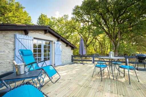 La Terrasse - A Peaceful Place in the Forest - Housity