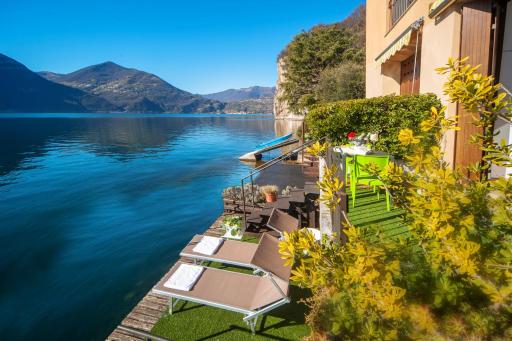 The Pier On The Lake - Housity