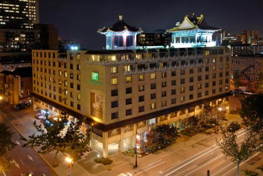Holiday Inn Montreal Centre Ville Downtown, an IHG Hotel - Housity