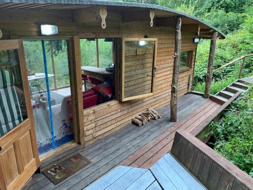 The Hyde Woodland Retreat - Housity