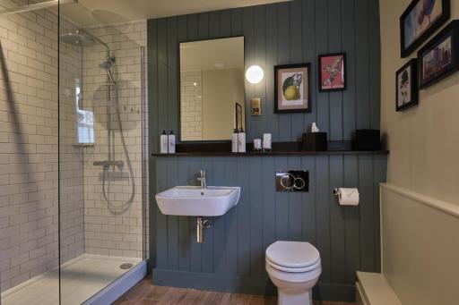 The Bear Esher - Housity