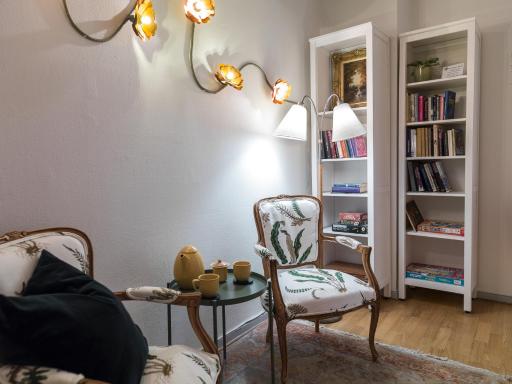 Castanea Old Town Hostel - Housity