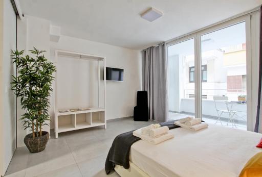 Vatican Loft - Rooms & Apartments - Housity