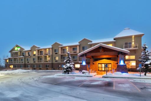 Holiday Inn Express Hotel & Suites Fraser Winter Park Area by IHG - Housity