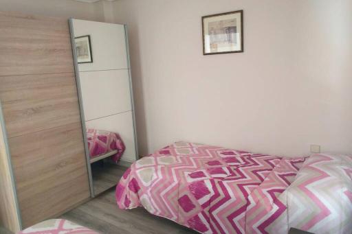 Agradable, luminoso, WIFI, junto al Ayuntamiento - Hizvo